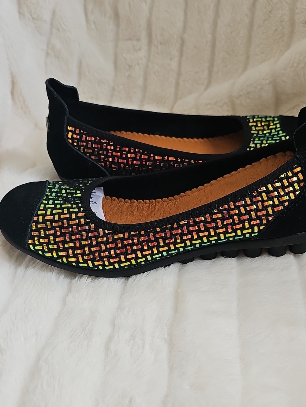 bernie mev. Black Flats with Iridescent Woven Detail